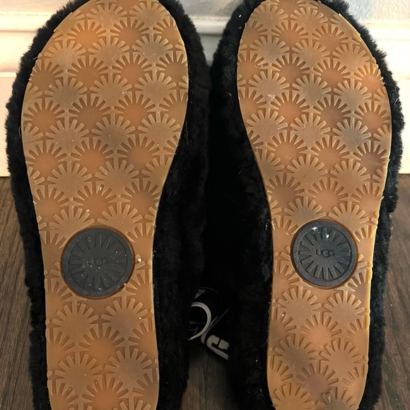 UGG Fluff Yeah Slide - Picture 3 of 3